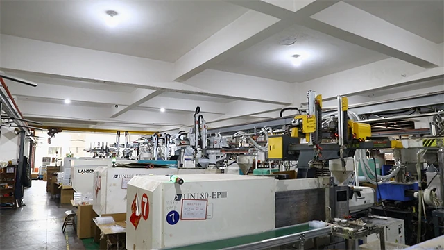 Yiwu Qianbai Plastic Industry Co., Ltd. Plastic Storage Boxes