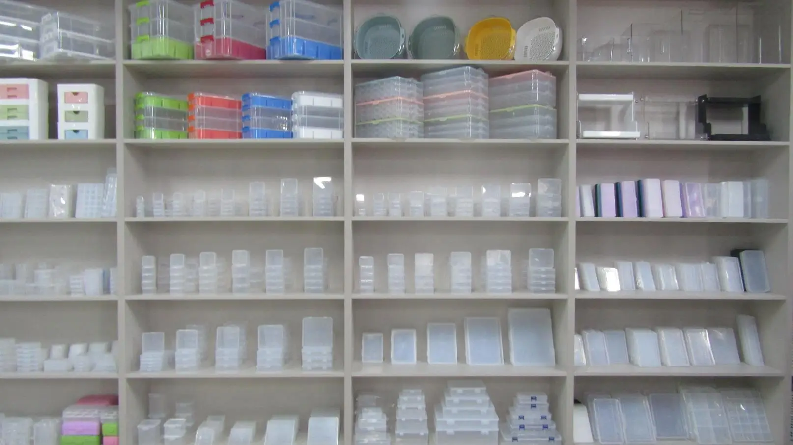 Yiwu Qianbai Plastic Industry Co., Ltd. PP Storage Box