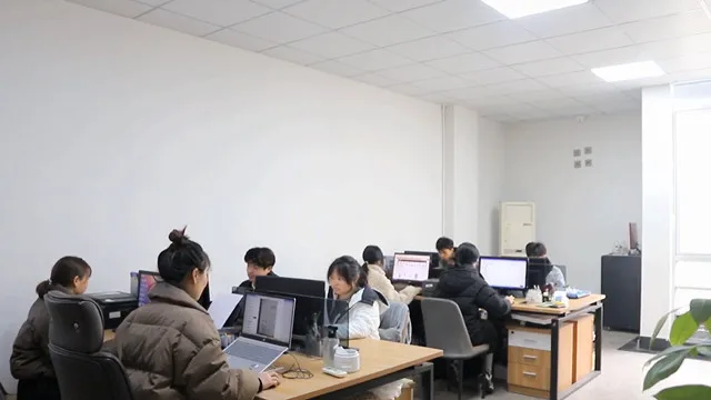 Yiwu Yujin Import and Export Co., Ltd. Perfume Bottle