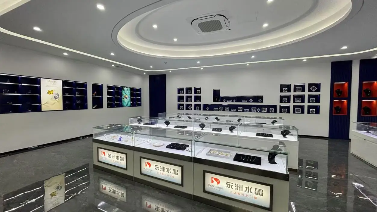 Pujiang County Dongzhou Crystal Co., Ltd. Crystal Sew-on Stone
