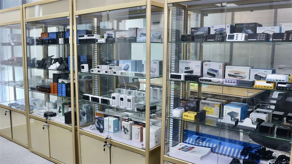 Shenzhen Fuhaoxuan Technology Co., Ltd. USB-C PD Wall Charger