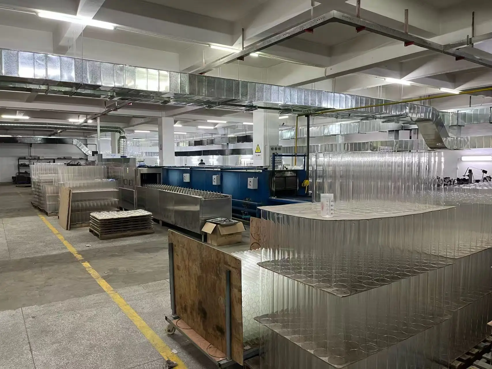 Dongguan Ruifeng Glass Products Co., Ltd. factory image 2