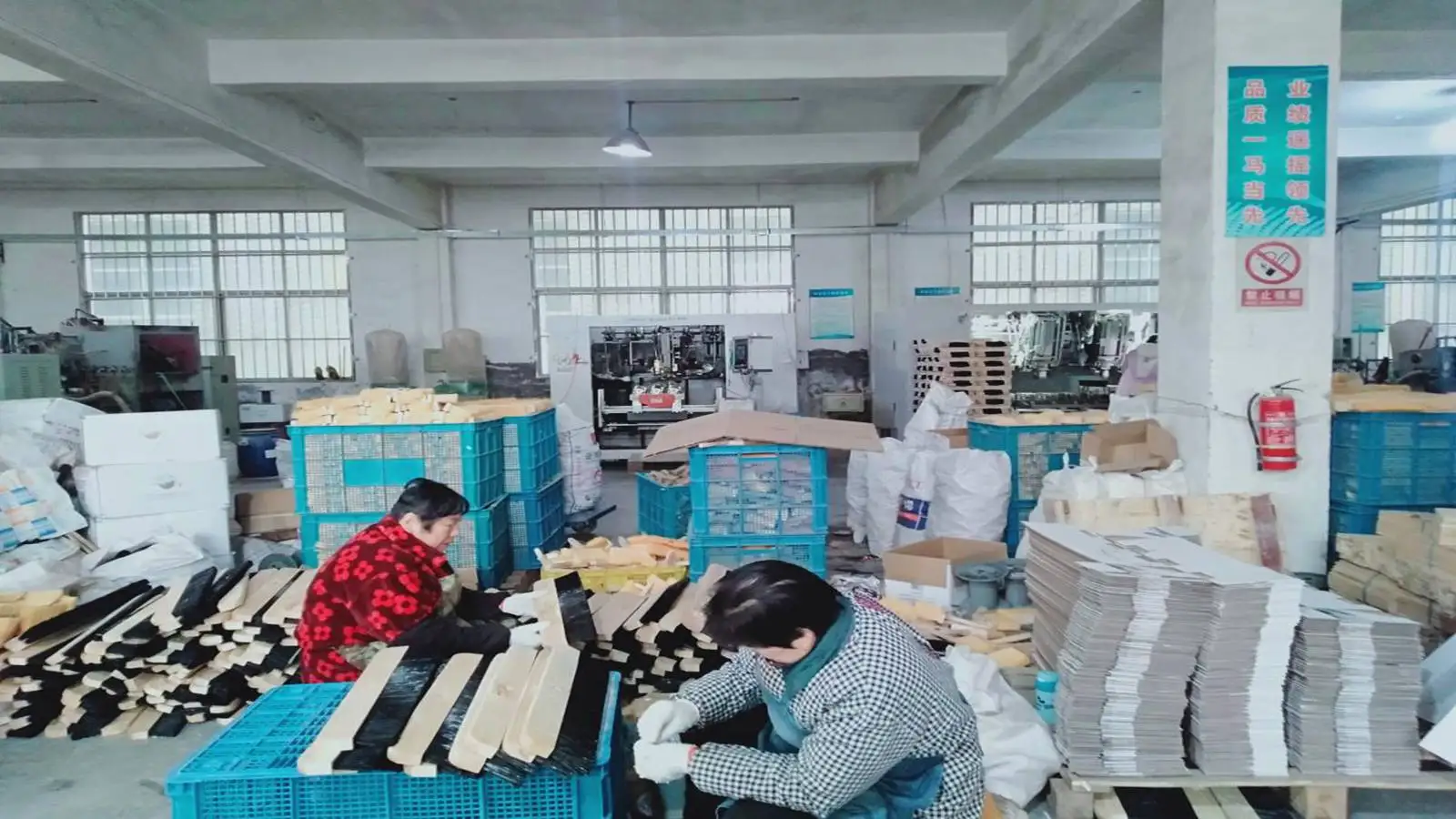 Changzhou Premier Tools Co., Ltd. brooms
