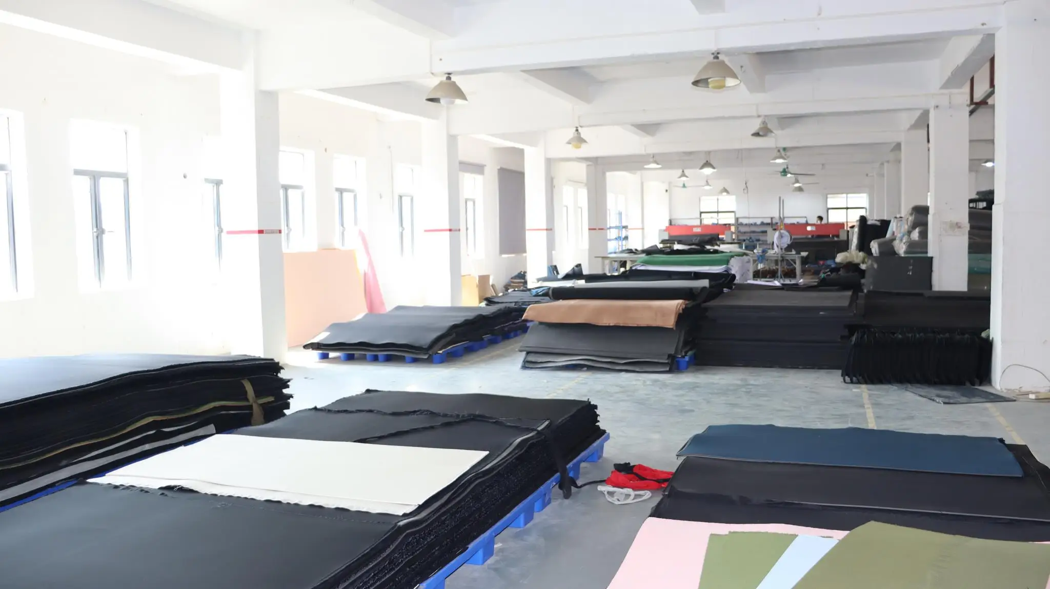 Jinhe (Dongguan) Technology Product Co., Ltd. EVA Cases