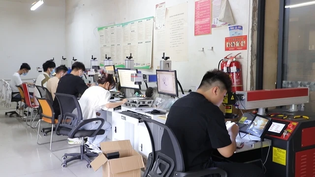Yiwu Qiuhan Jewelry Company Ltd. Necklace