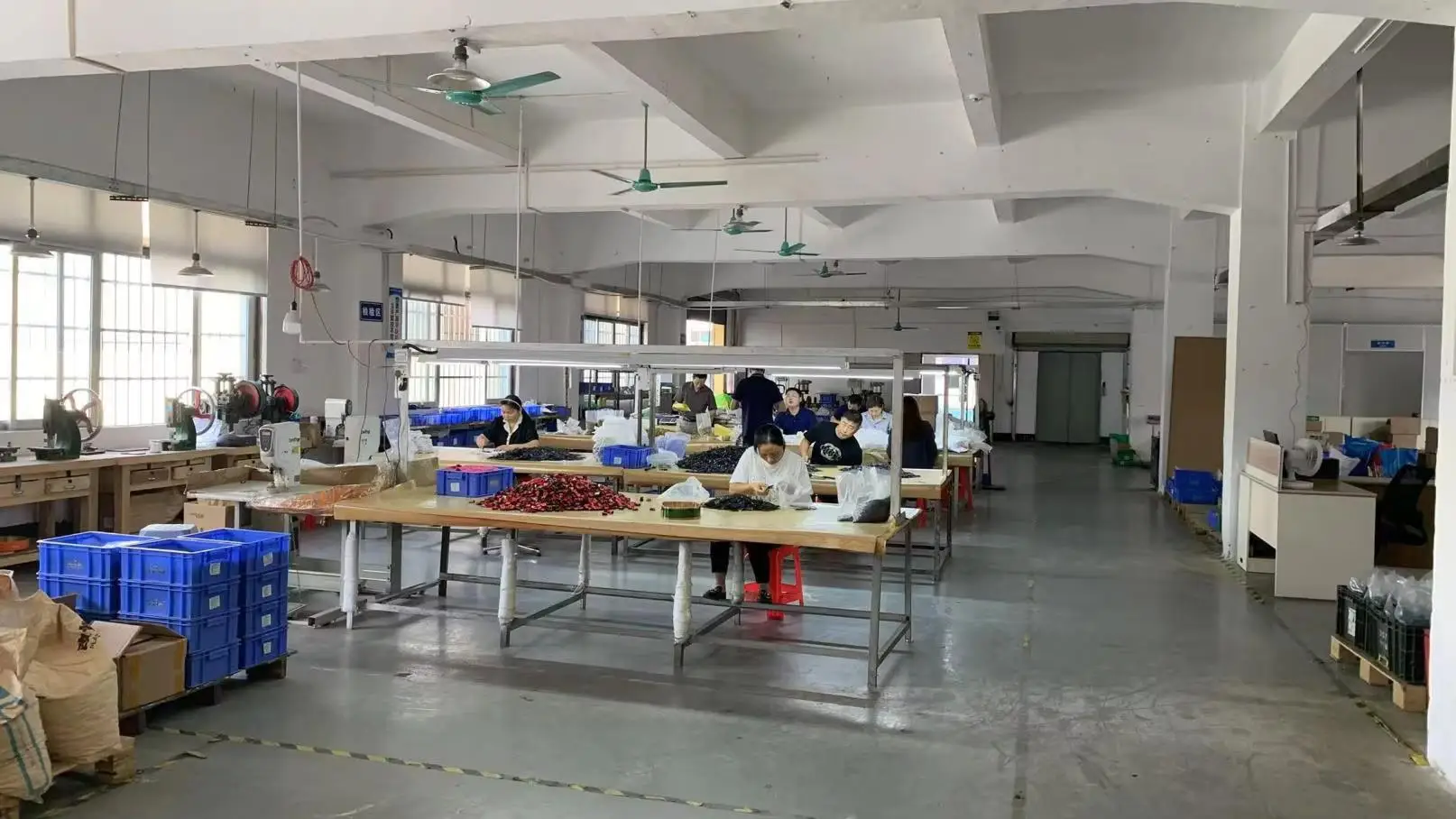 Dongguan Baoshuo Hardware Products Co., Ltd. Keychains