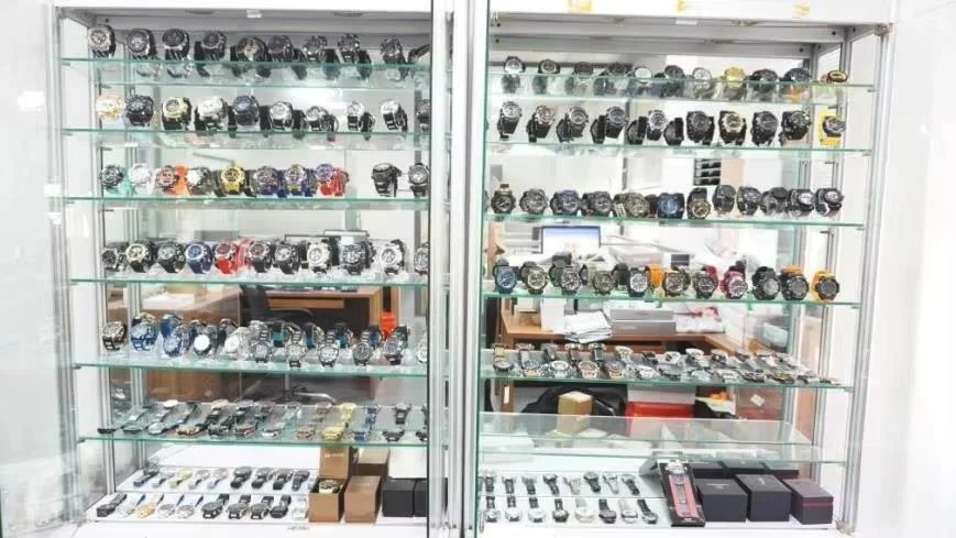 Shenzhen Shengdasi Industry And Trade Co., Ltd. Sports digital watches