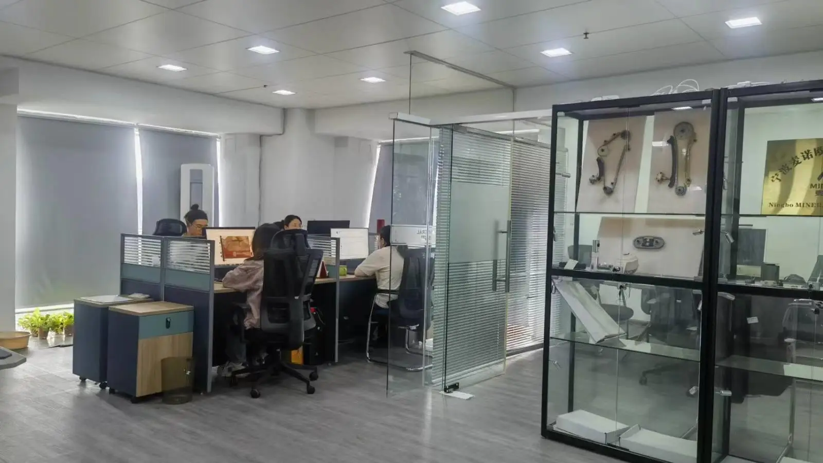 Ningbo Mineral Trading Co., Ltd. timing chain kits