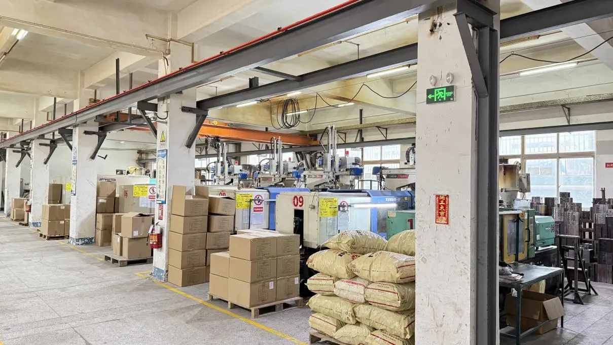 Shenzhen Long Xing Long Metal & Plastic Products Co., Ltd. Plastic Furniture Components