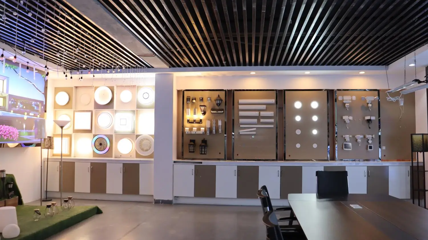 Dongguan Light Shines Electric Lighting Co., Ltd. LED Cabinet Light