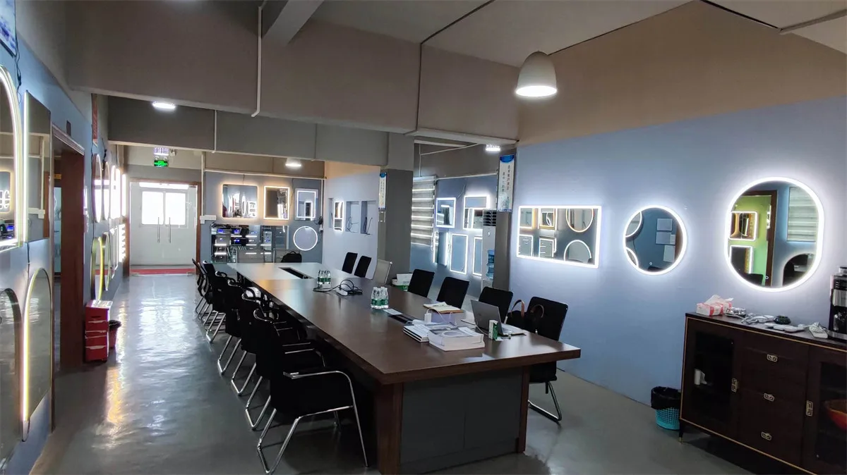 Dongguan City Bathnology Industrial Co., Ltd. LED Mirror Cabinet