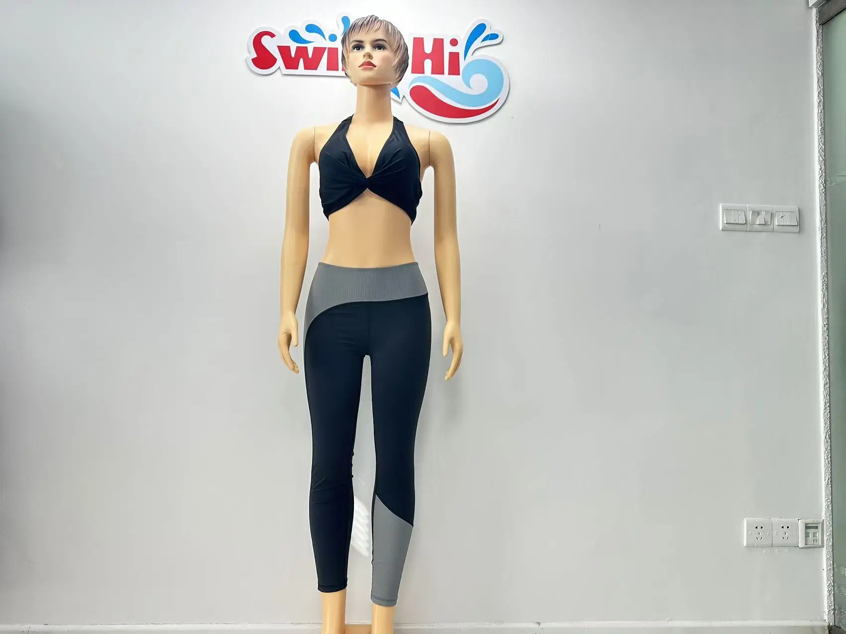 Guangzhou Le Yong Sports Goods Co., Ltd. Float Swimsuit