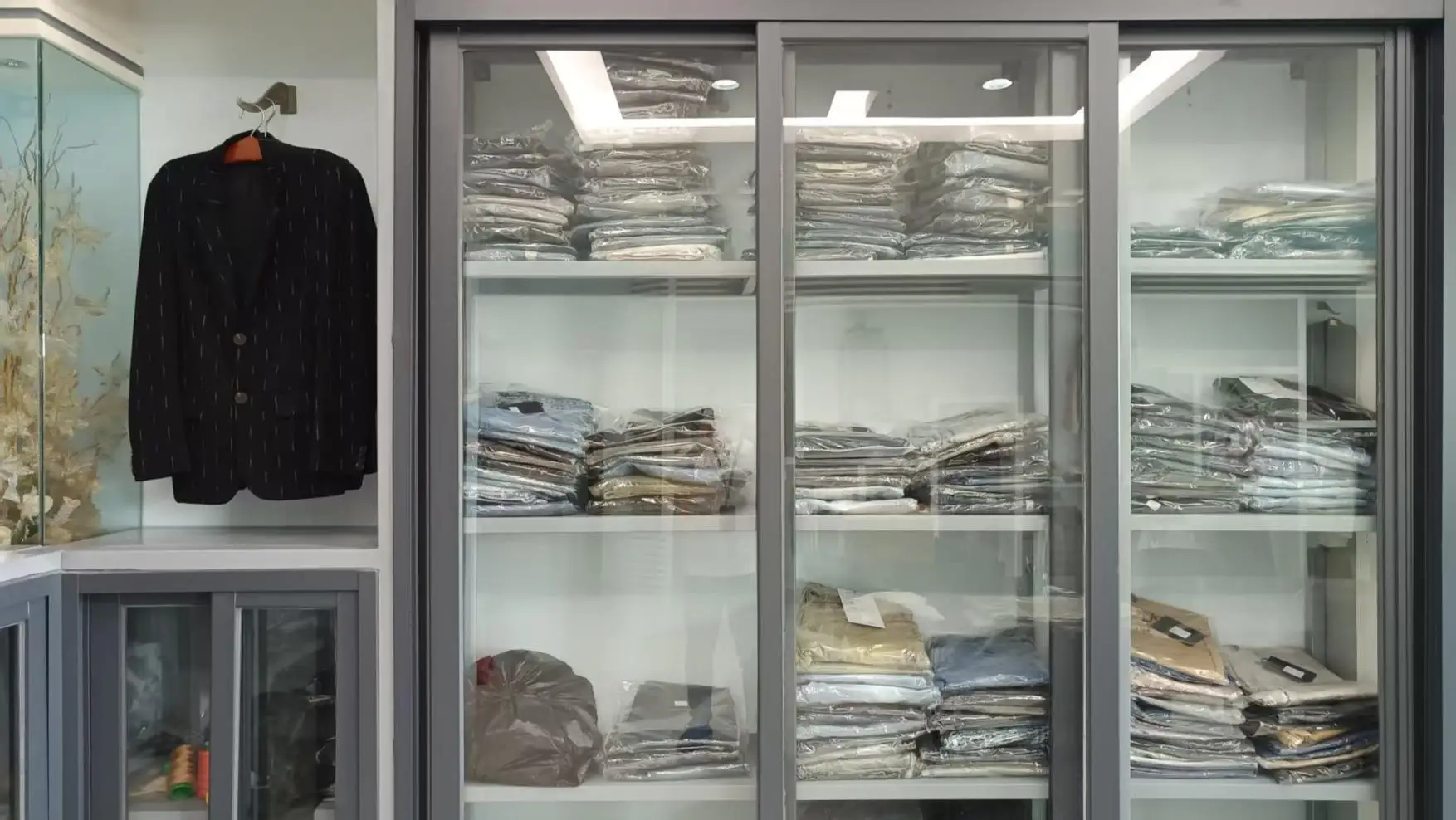 Jinjiang Yahang Trading Co., Ltd. Men's Pants
