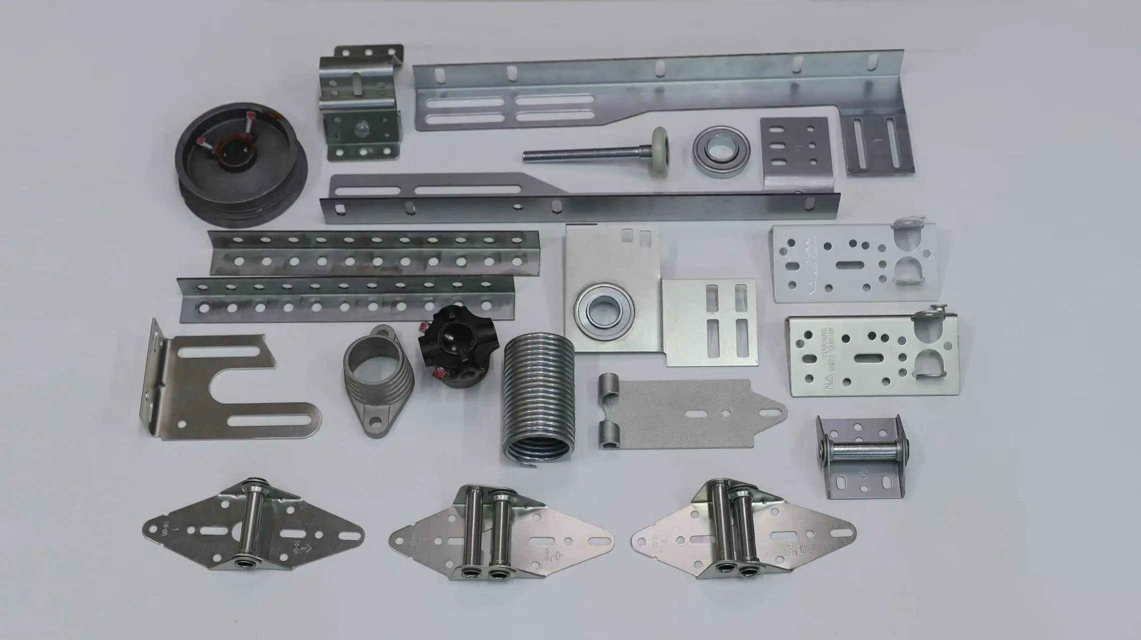 Cangzhou Ruichi Hardware Manufacturing Co., Ltd. Garage Door Hardware