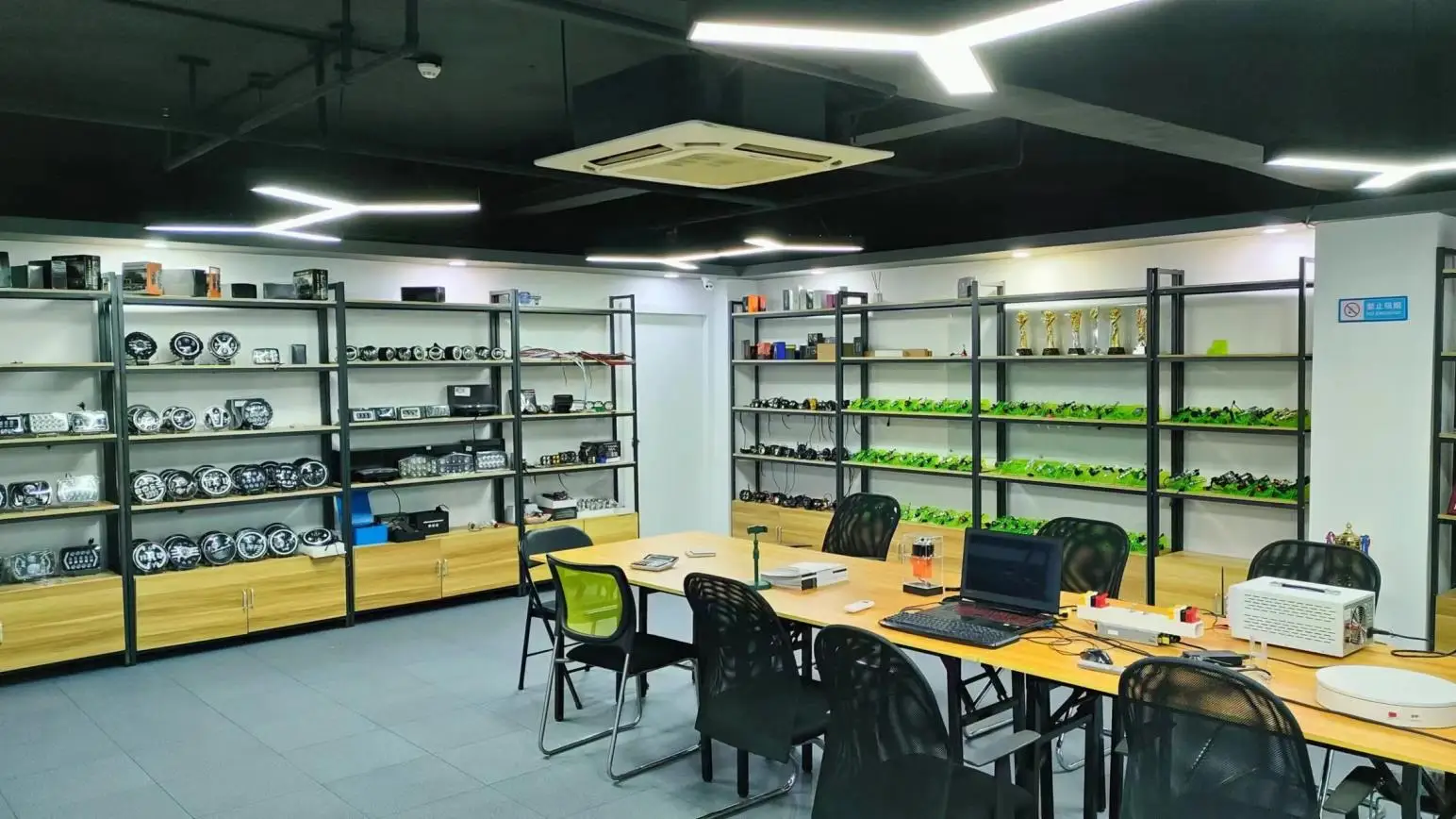 Guangzhou JHS Auto Parts Co., Ltd. LED Headlights