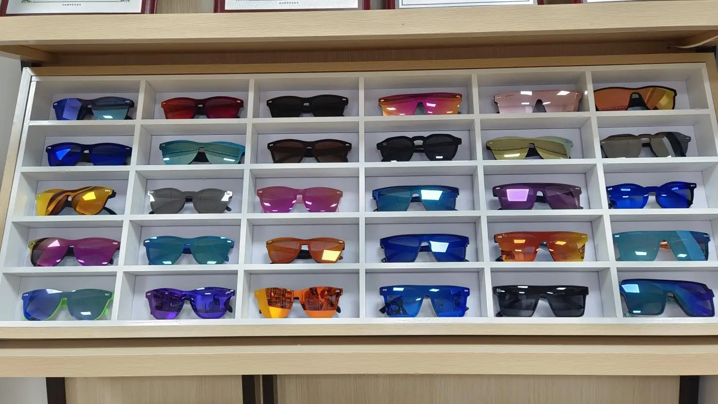 Guangzhou Somta Optical Technology Co., Ltd. Ski Goggles