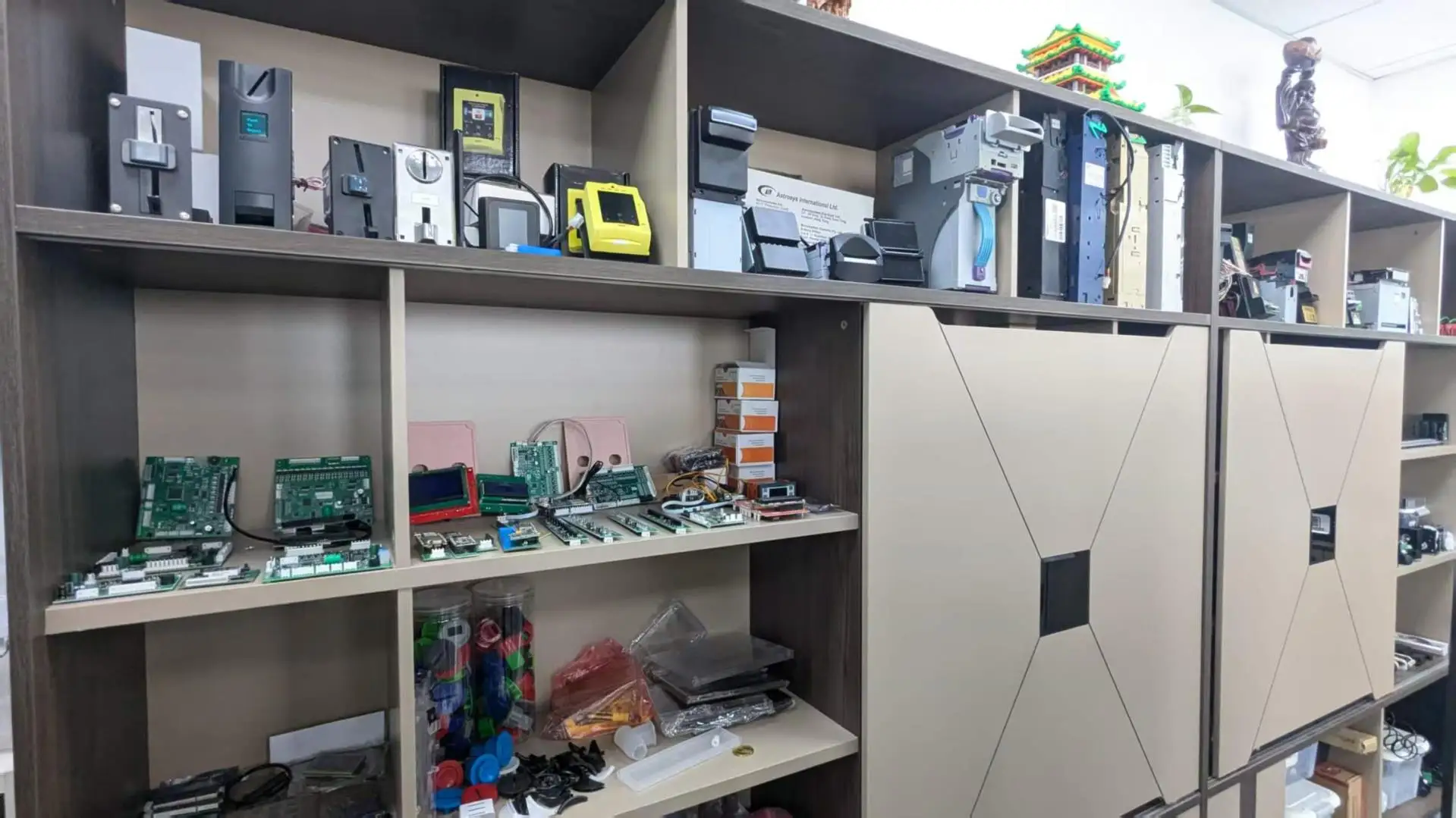 Bestzone Industry (Shanghai) Co., Ltd. Vending Machines