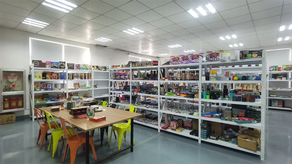 Ningbo XiaoChuang Crafts Co., Ltd. Playing Cards