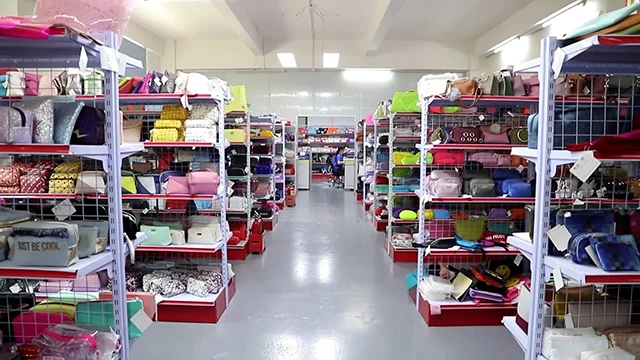 Shenzhen YST Louis Bags Co., Limited Cosmetic Bags