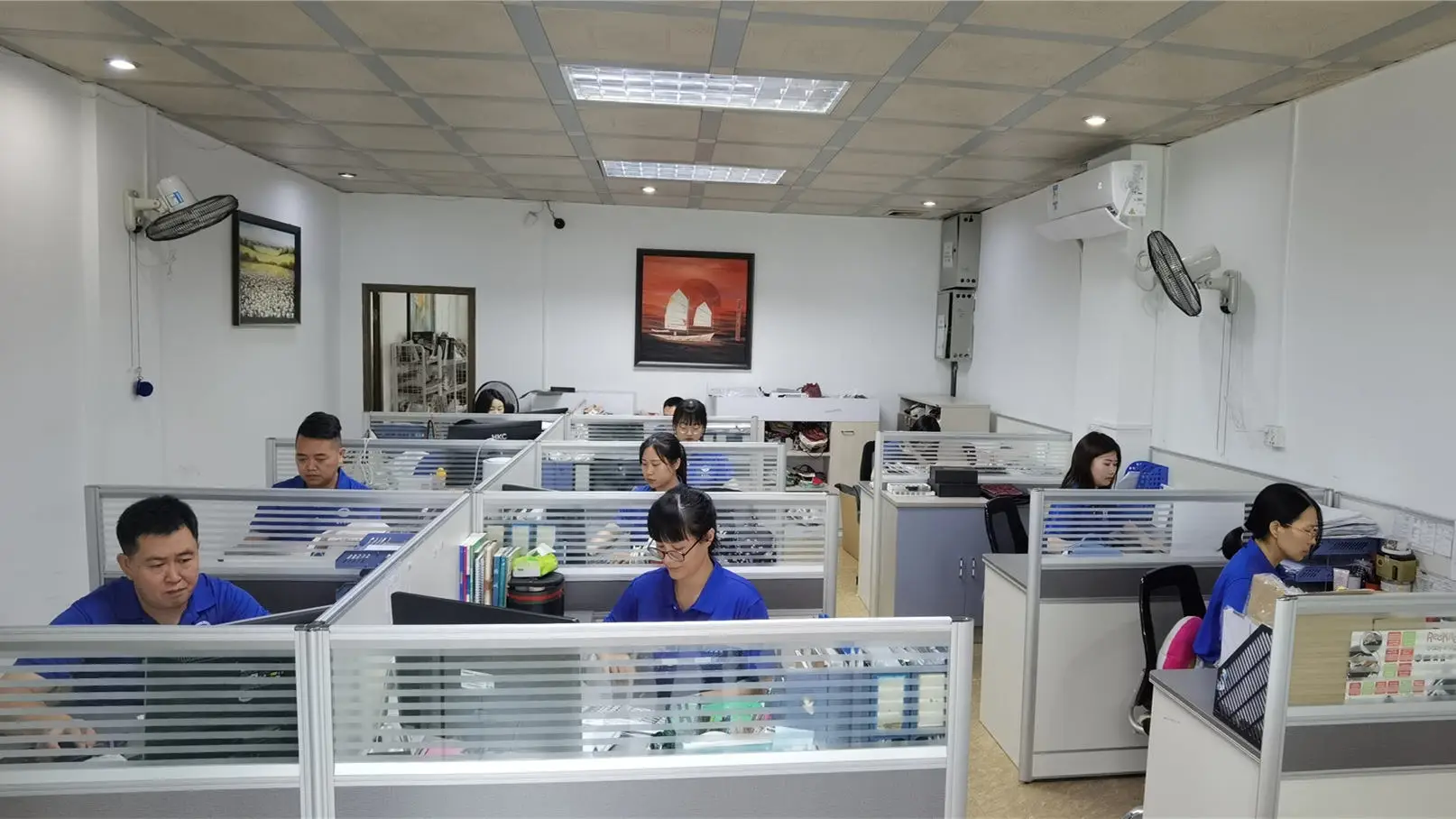 Shenzhen YST Louis Bags Co., Limited Pet Bags