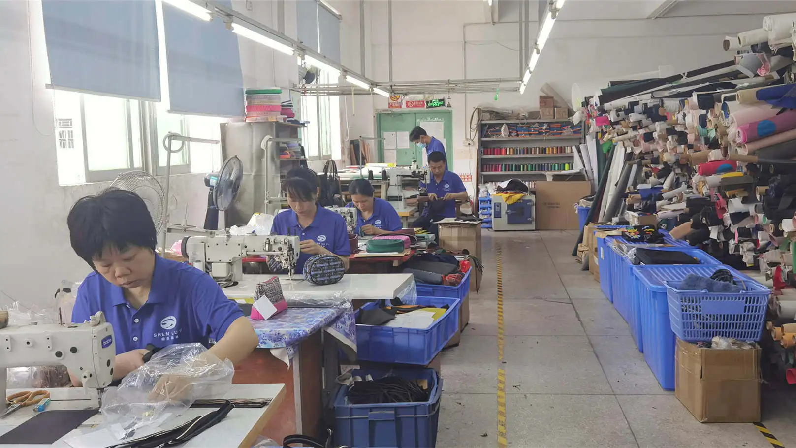 Shenzhen YST Louis Bags Co., Limited Cosmetic Bags
