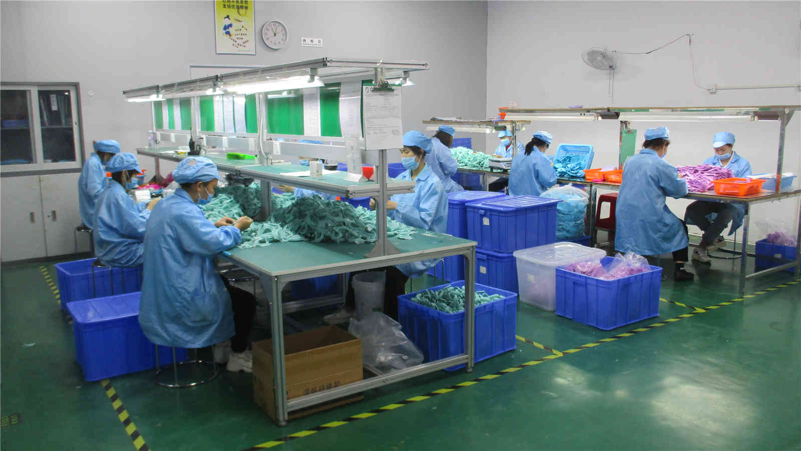 Guangzhou Xinli Network Technology Co., Ltd. Teddy bears