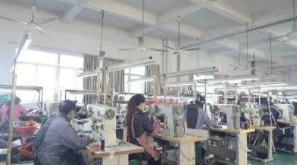 Guangzhou Huayi Footwear Co., Ltd. factory image 3