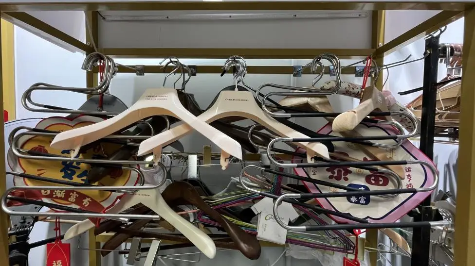Quanzhou Yingchuan Import & Export Trade Co., Ltd. Clothes Hanger