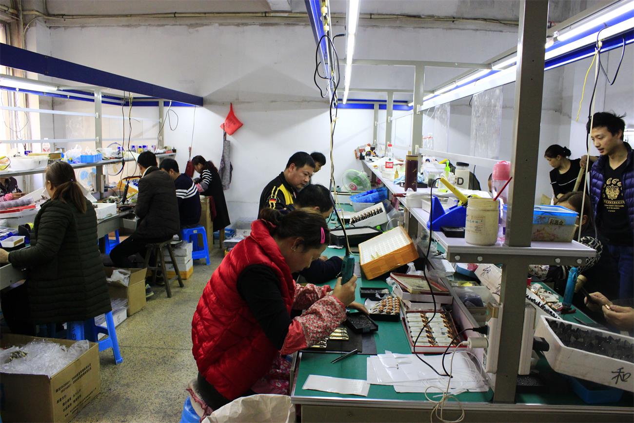 Wenzhou Heyi Light Industrial Products Co., Ltd. Torch Lighters