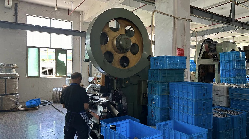 Yiwu Chengjunmei Stationery Co., Ltd. Tape Dispensers