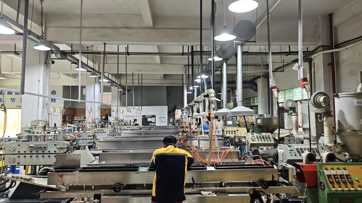 Dongguan Shipai Ruixin Plastic Products Factory Plastic Tubes