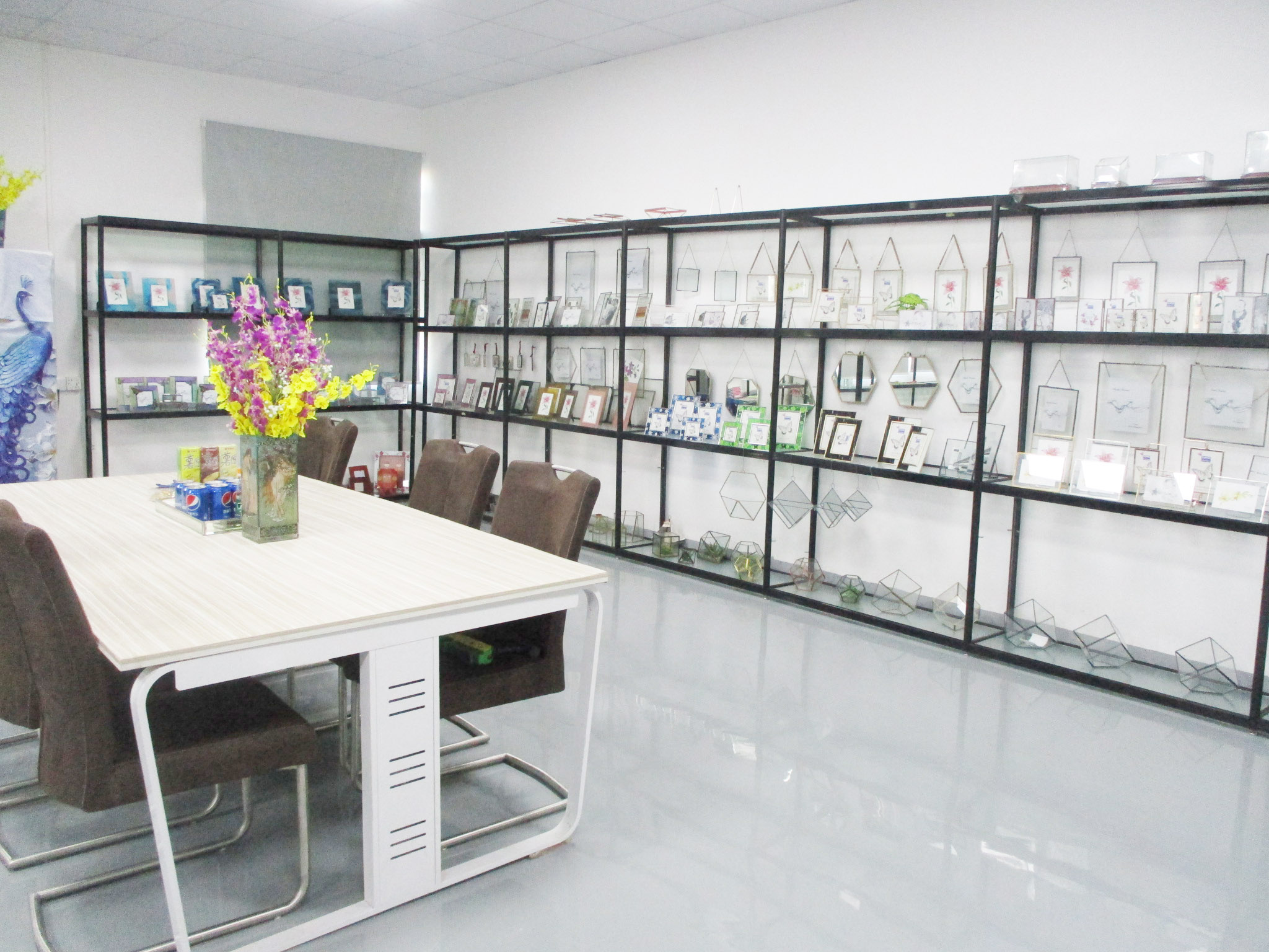 Huizhou Xin Shun Chang Glass Craft Products Co., Ltd. Pressed Glass Frame