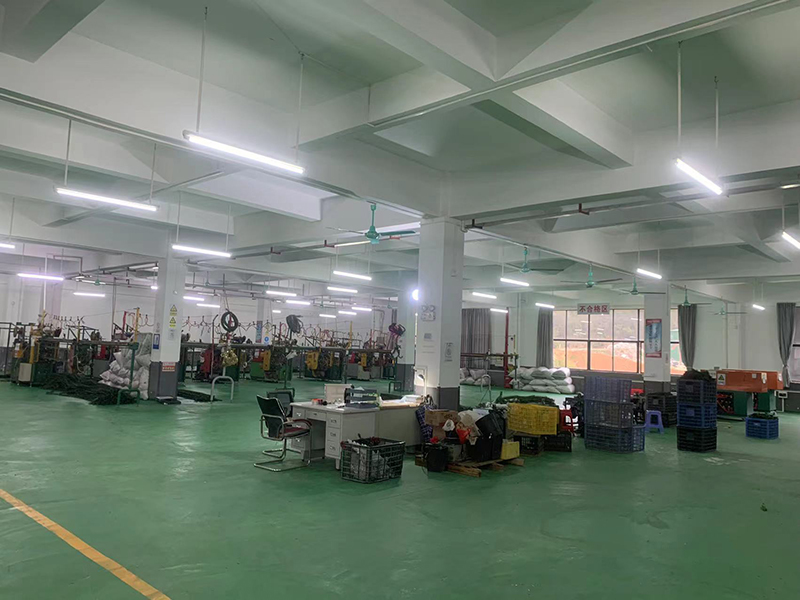 HuiZhou Lily Everest Arts & Crafts Co., Ltd. Christmas Garlands