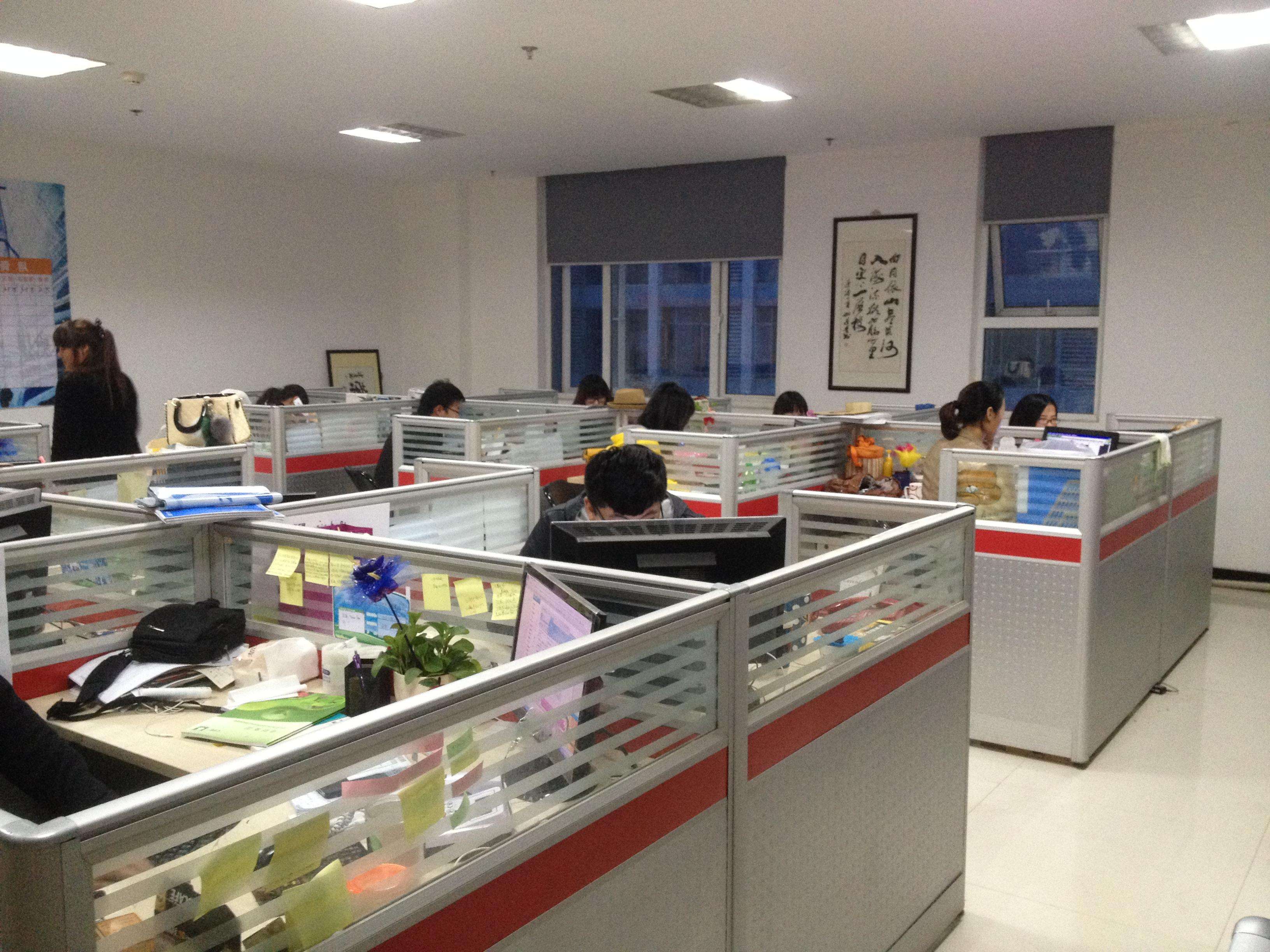 Pujiang Beyond Crafts Gifts Co., Ltd. Crystal 3D Laser