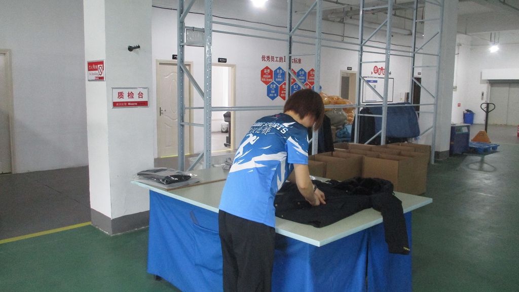 Wuhan Bizarre Sports Co., Ltd. Seamless T-shirts