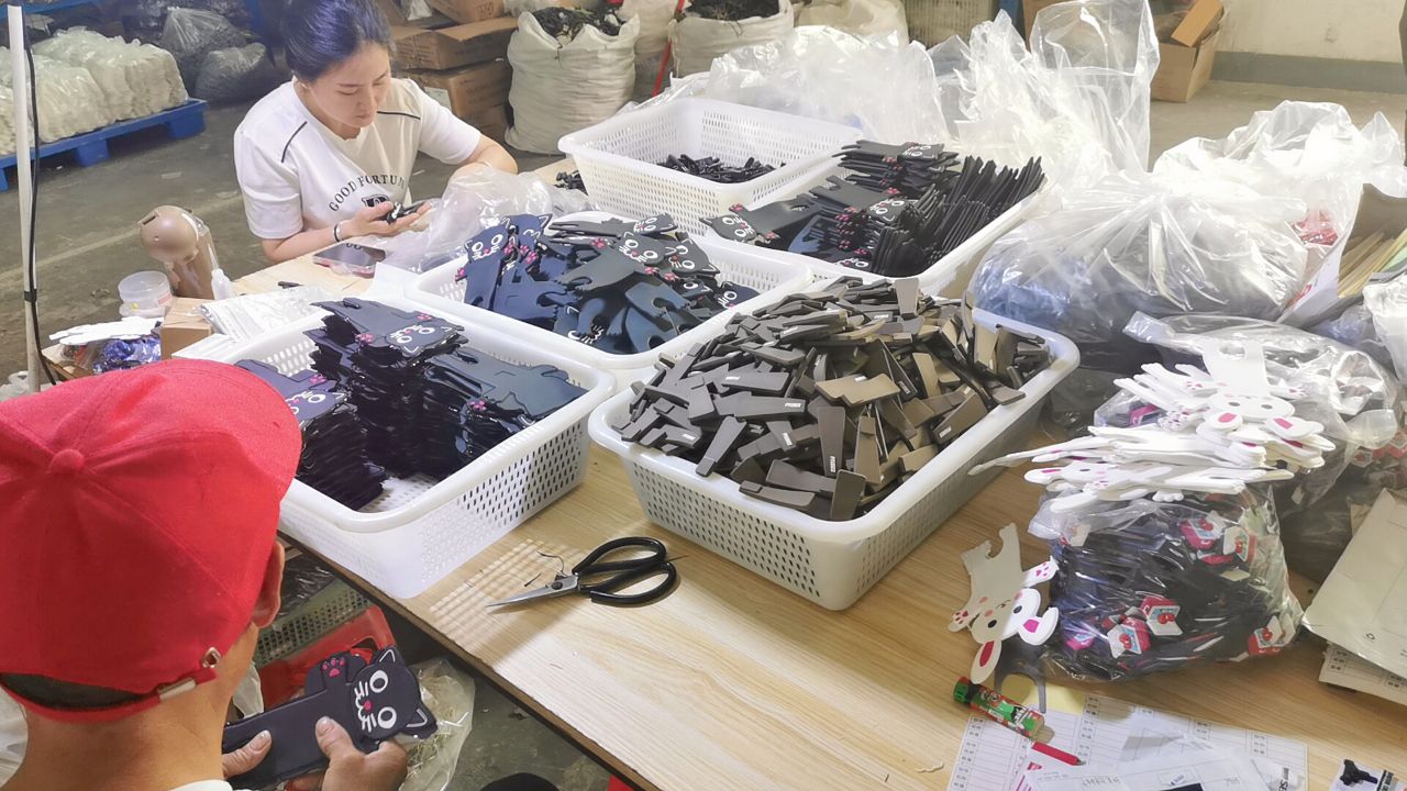 Uniway Sourcing Product customization