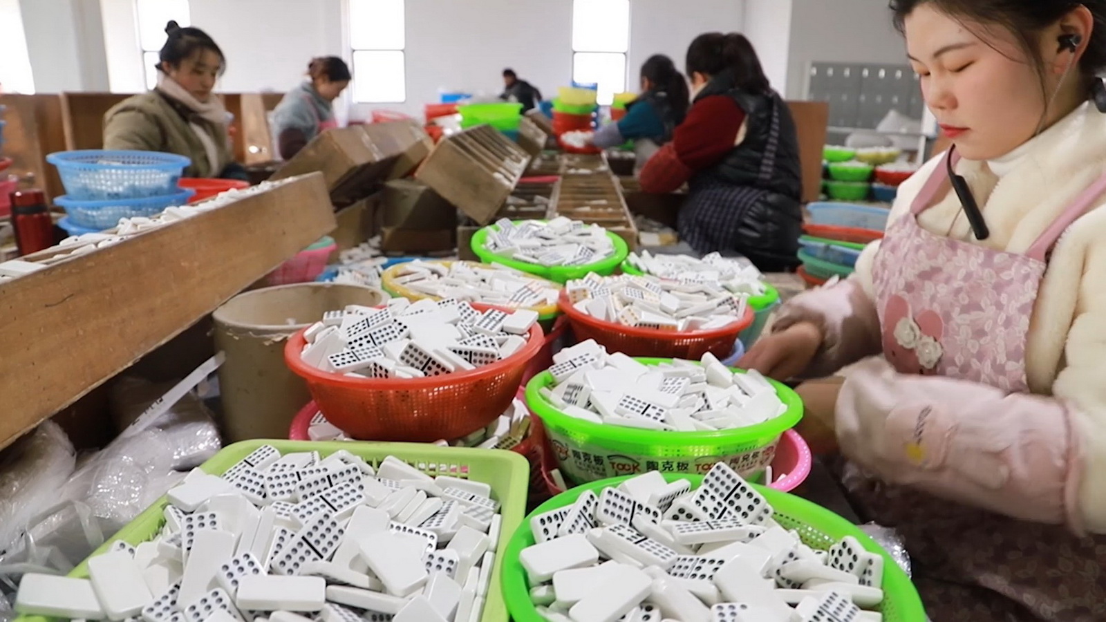 Ningbo Juxing Toy Instrument Manufacturing Co., Ltd. Chess Sets