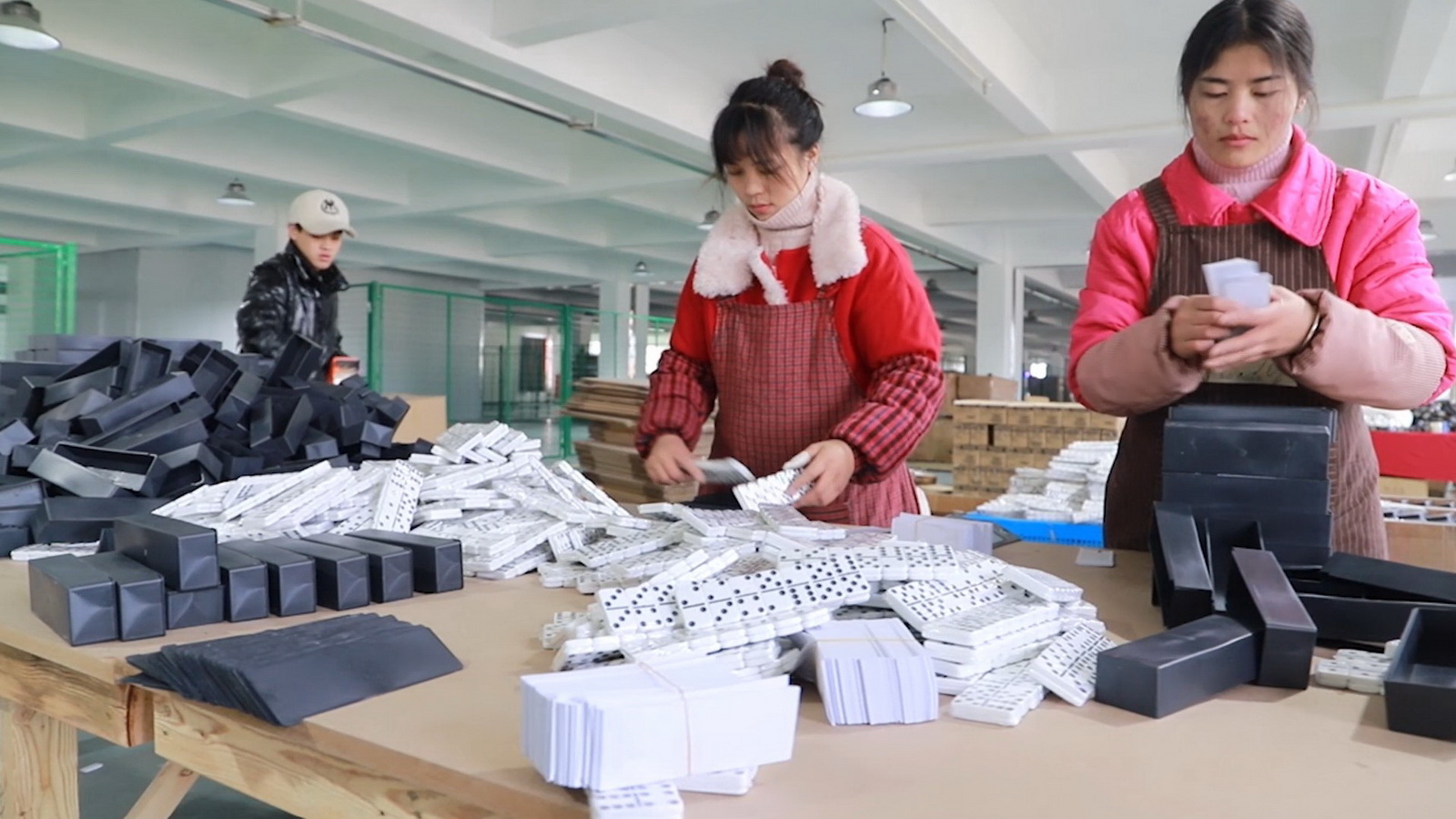 Ningbo Juxing Toy Instrument Manufacturing Co., Ltd. Dominoes