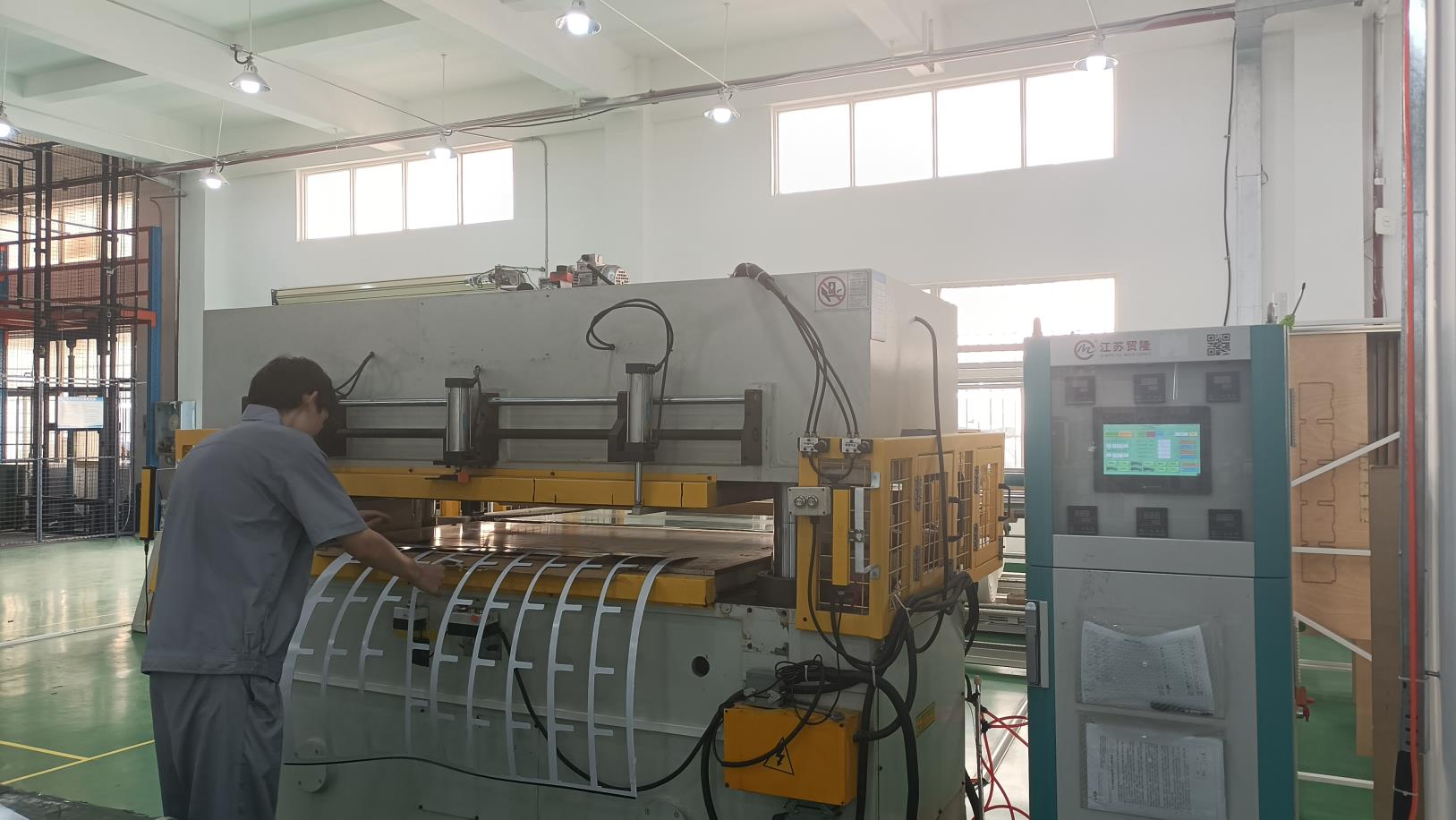 Wuhan Hengchuangda Auto Parts Co., Ltd. Vehicle Spare Parts