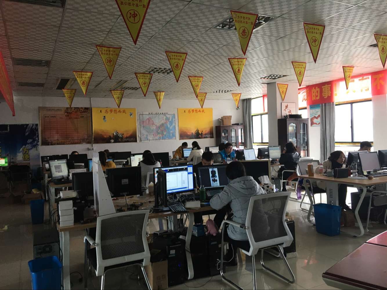 Jinhua City Jindong District Daixiu E-Commerce Firm tattoo machines