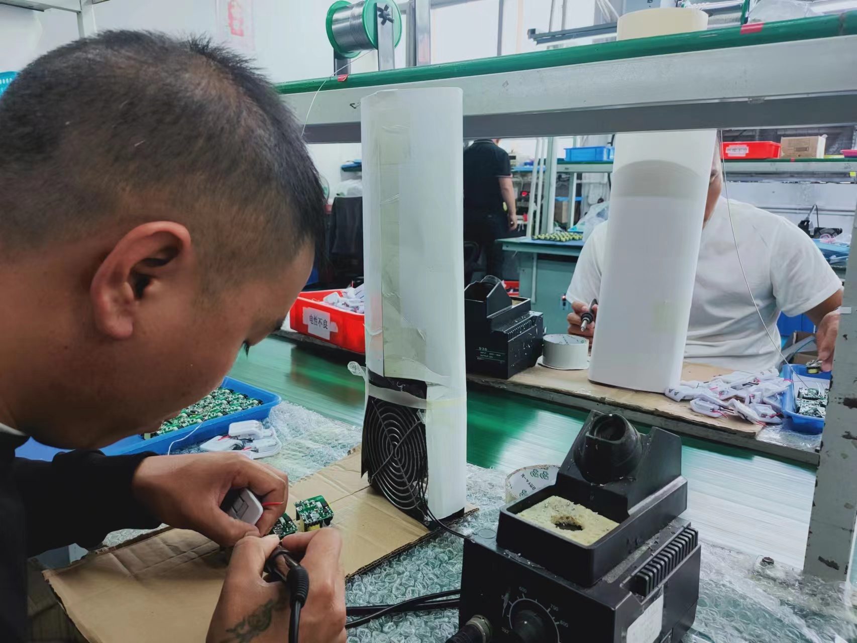 Hyasia Electronics Co., Ltd. Wireless Charger