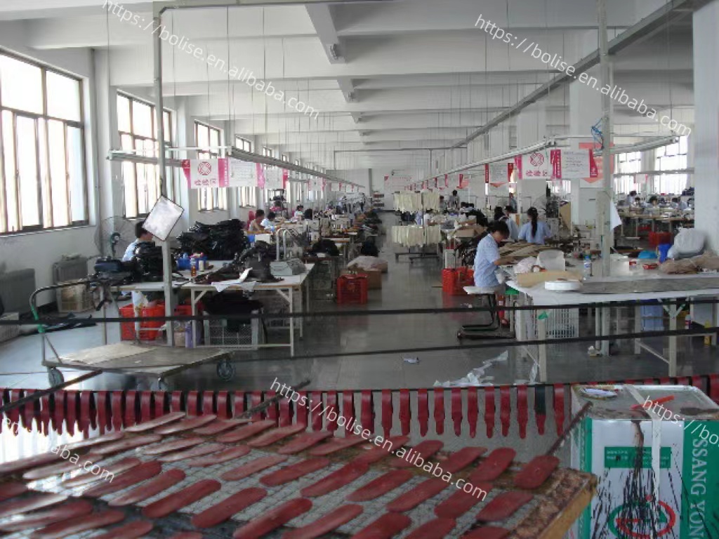 Quanzhou Bolisi Trading Co., Ltd. handbags