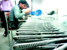 CROSSEDGE CORPORATION Trimming Scissors