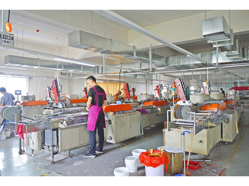 Wuxi Huacan Garment Accessories Co., Ltd. factory image 2