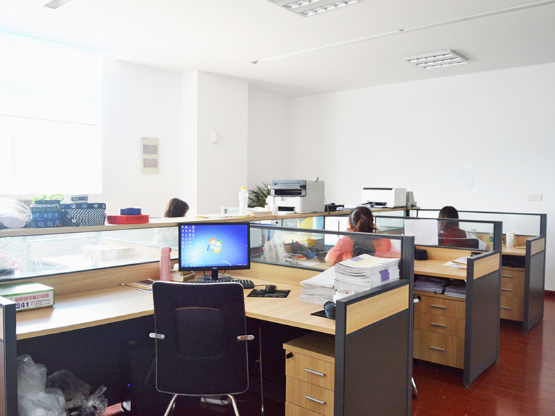 Wuxi Huacan Garment Accessories Co., Ltd. factory image 4