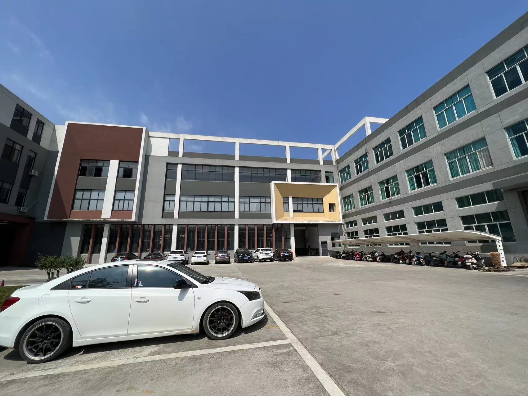 Ninghai Hengqing Electric Appliance Co., Ltd. Flashlights
