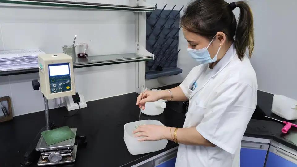 Guangzhou Ouyuan Cosmetics Co., Ltd. facial serum