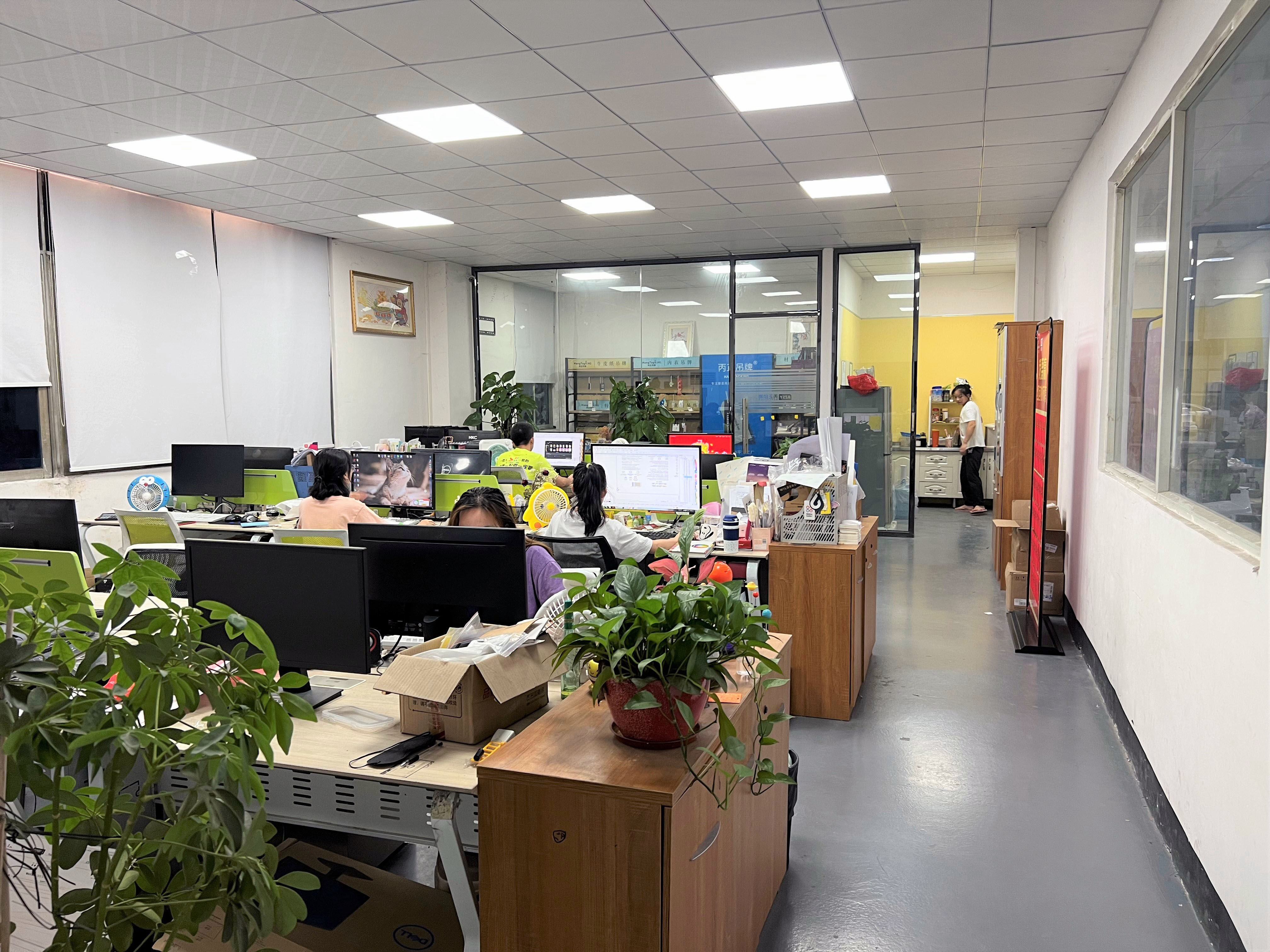 Dongguan Hang Tag King Industrial Co., Ltd. factory image 5