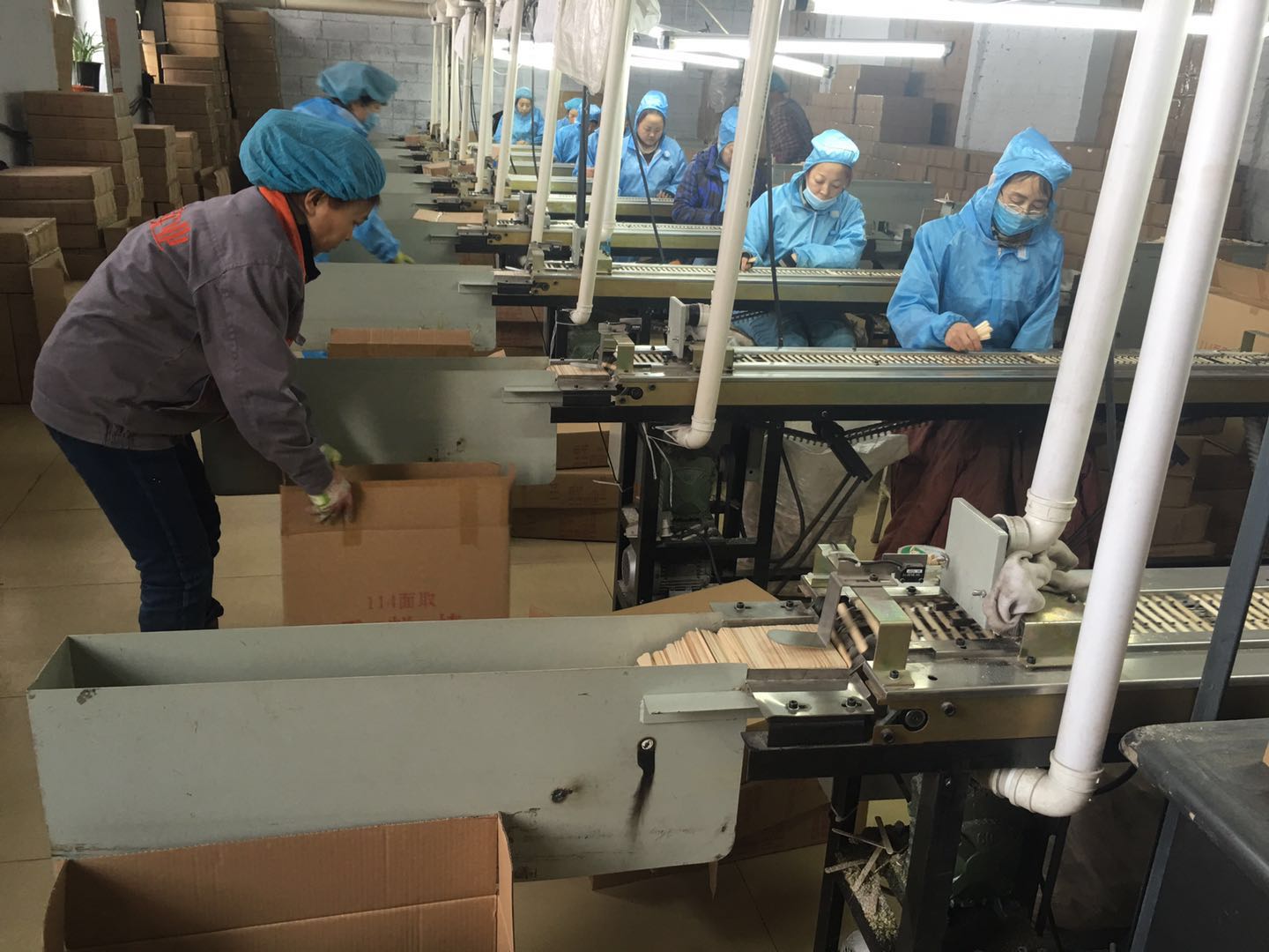Yichun City Youhao District Zhonghai Wooden Handicraft Factory factory image 5