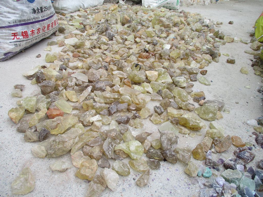 Donghai Jinuo Crystal Co., Ltd. Natural Quartz Crystal Point